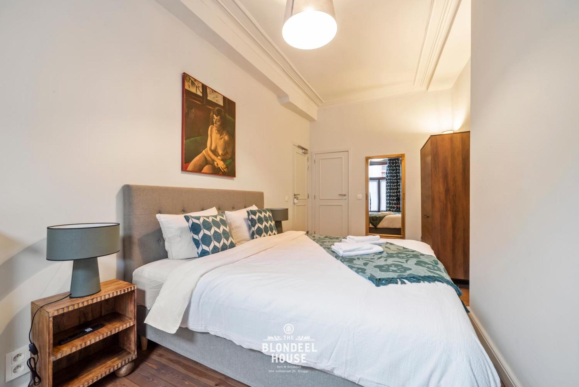 Bed & Breakfast The Blondeel House Brugge Center Екстер'єр фото